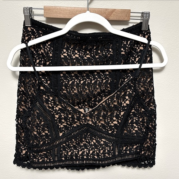 Kendall & Kylie 2 Piece Black Lacey Skirt & Top Set - Picture 2 of 8